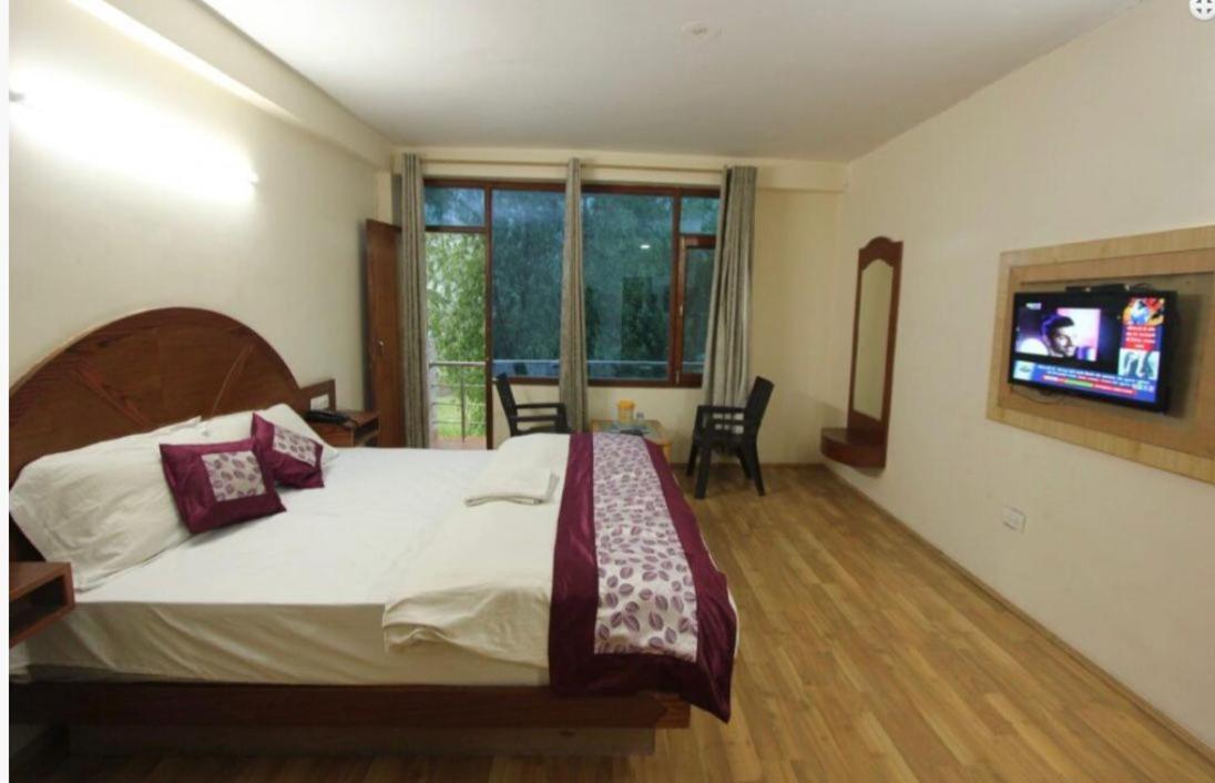 Hotel Devlok Inn Маналі Екстер'єр фото